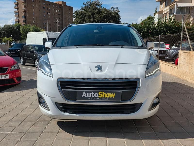 Usado Peugeot 5008 Style 130 CV (95 kW) 2016 Blanco Monovolumen
