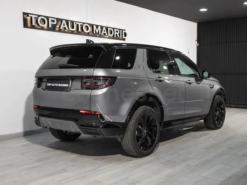 Usado Land Rover Discovery Sport SE Dynamic 163 CV (119 kW) 2023 Gris / plata SUV