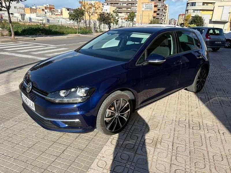 Usado VW Golf VII Advance 150 HP (110 kW) 2020 Azul Citadino