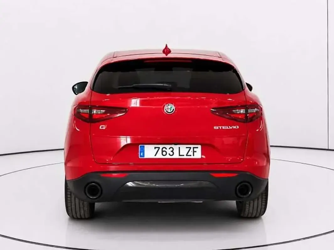 Usado Alfa Romeo Stelvio Sprint 190 CV (139 kW) 2022 Rojo SUV