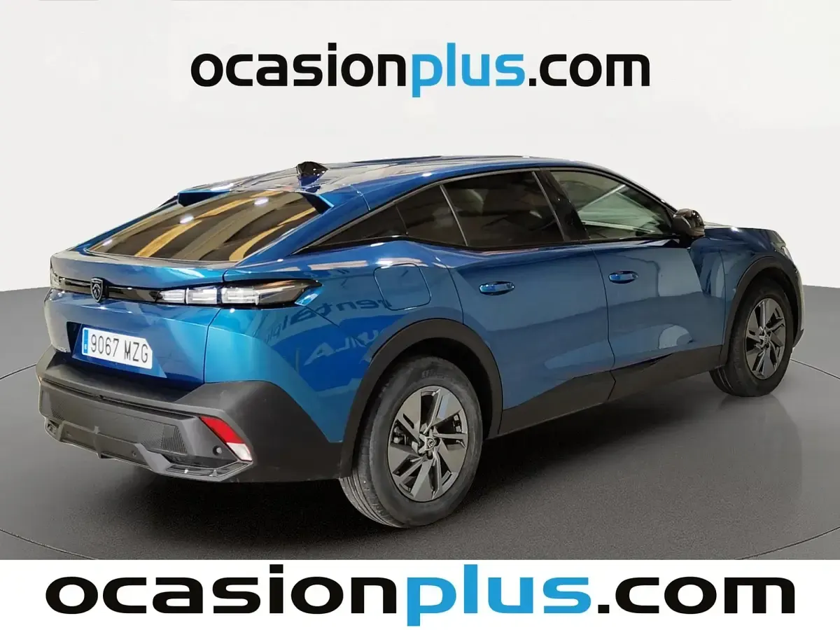 Usado Peugeot 408 Allure 136 CV (100 kW) 2025 Azul SUV