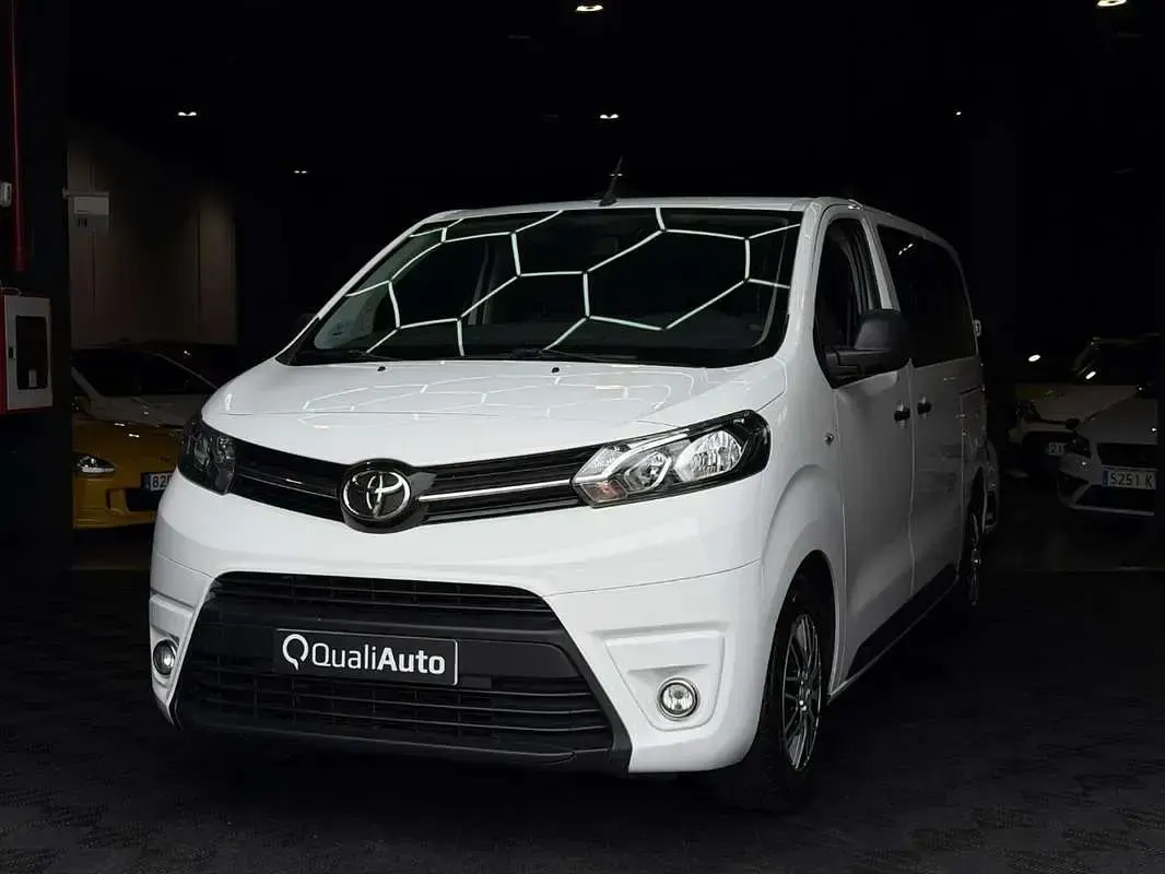 Usado Toyota Proace Advance 120 CV (88 kW) 2019 Blanco Monovolumen