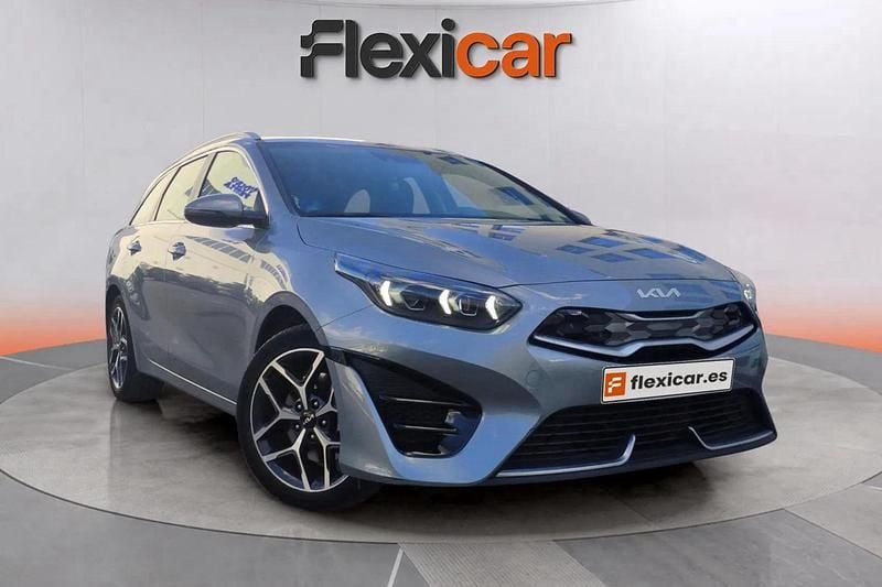 Gris Usado 2022 Kia Ceed Utilitario | 17.490 € (Precio justo) - Imagen 1/4