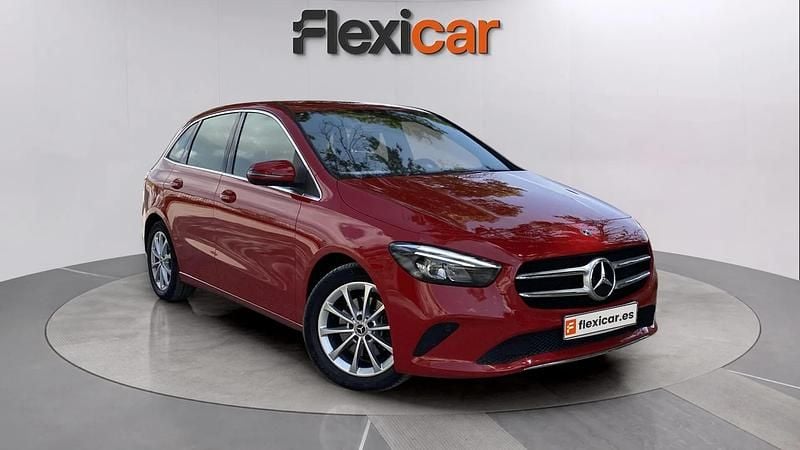 Usado Mercedes B200 151 CV (111 kW) 2019 Rojo Monovolumen