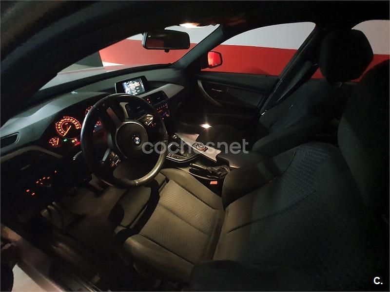 Usado BMW 318 M Sport 143 CV (105 kW) 2015 Gris / plata Berlina