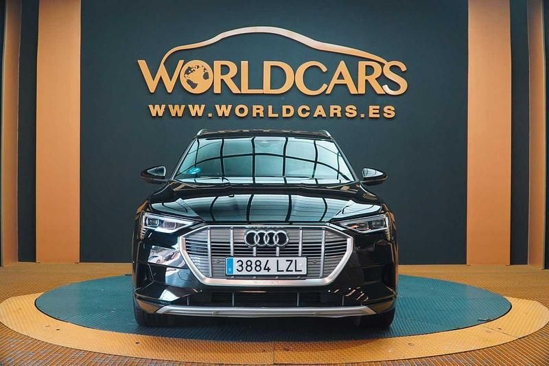 Usado Audi e-tron Ambiente 300 kW (408 CV) 2022 Negro SUV