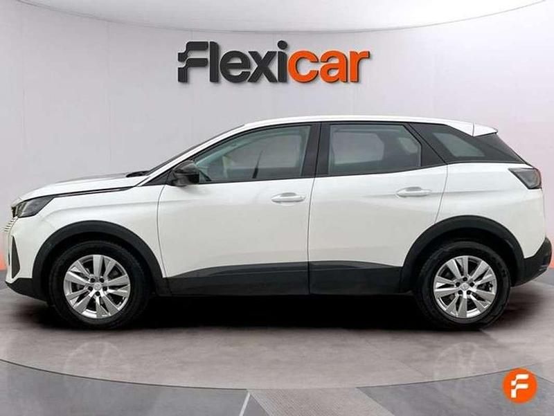 Usado Peugeot 3008 Active 131 CV (96 kW) 2022 Blanco SUV