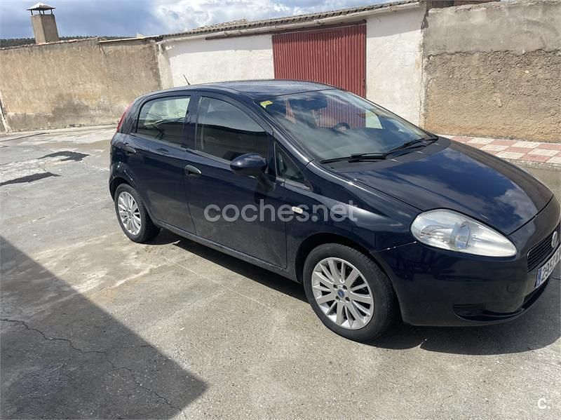 Usado Fiat Punto Evo Dynamic 75 CV (55 kW) 2010 Azul Utilitario