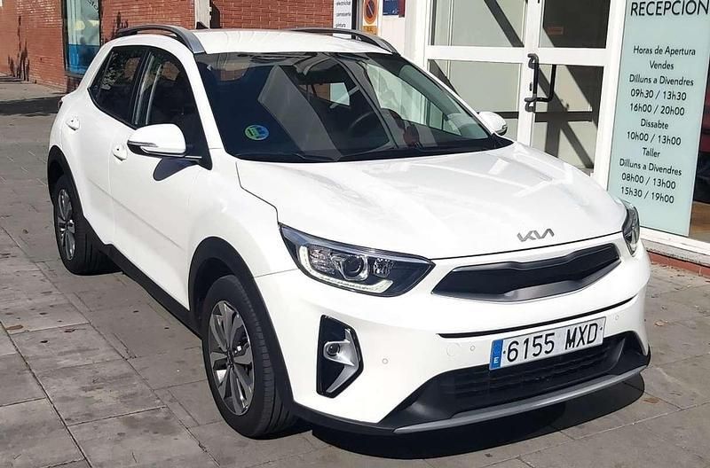 Blanco Usado 2024 Kia Stonic SUV | 18.650 € (Precio justo) - Imagen 1/4