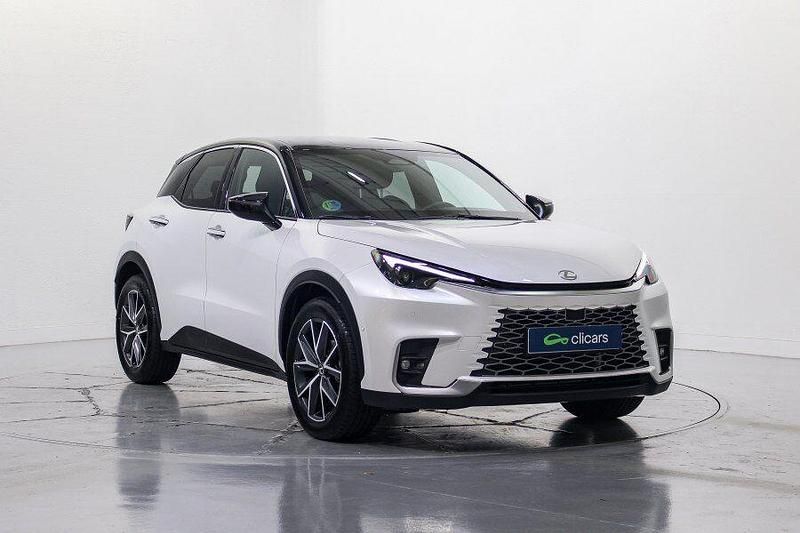 Usado Lexus LBX 136 CV (100 kW) 2024 Blanco SUV