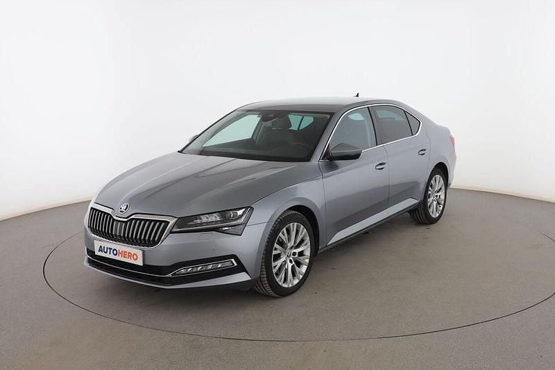 Gris Usado 2019 Skoda Superb Style Berlina | 21.199 € (Precio justo) - Imagen 1/3