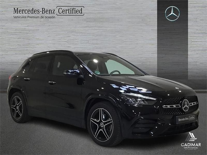 Usado Mercedes GLA200 AMG line 150 CV (110 kW) 2024 Negro SUV