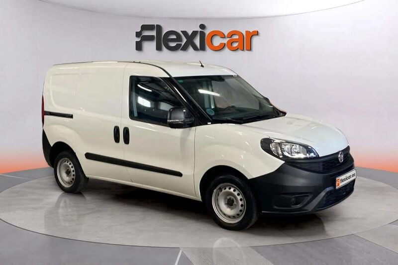 Blanco Usado 2019 Fiat Doblò Easy Monovolumen | 8490 € (Buen precio) - Imagen 1/4