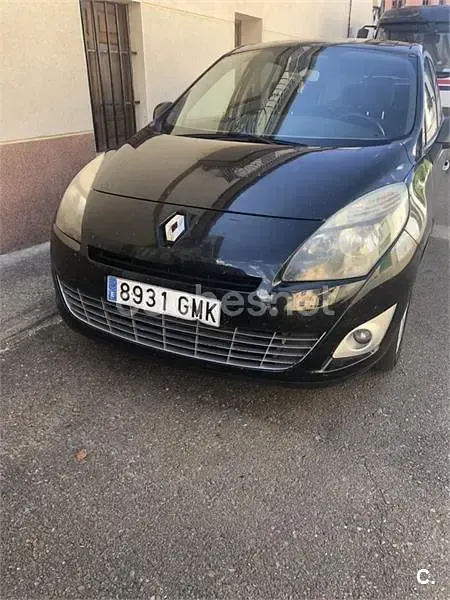 Usado Renault Grand Scénic II Dynamique 130 CV (95 kW) 2009 Negro Monovolumen