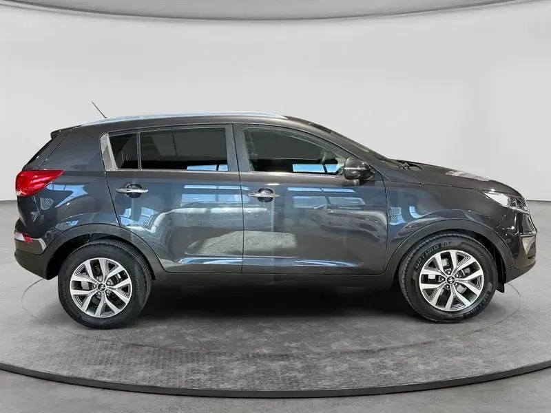 Usado Kia Sportage 115 CV (84 kW) 2015 Gris / plata SUV