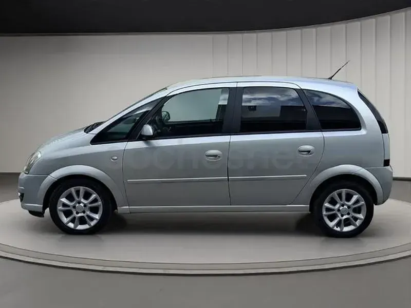 Usado Opel Meriva Cosmo 100 CV (73 kW) 2009 Gris / plata Monovolumen
