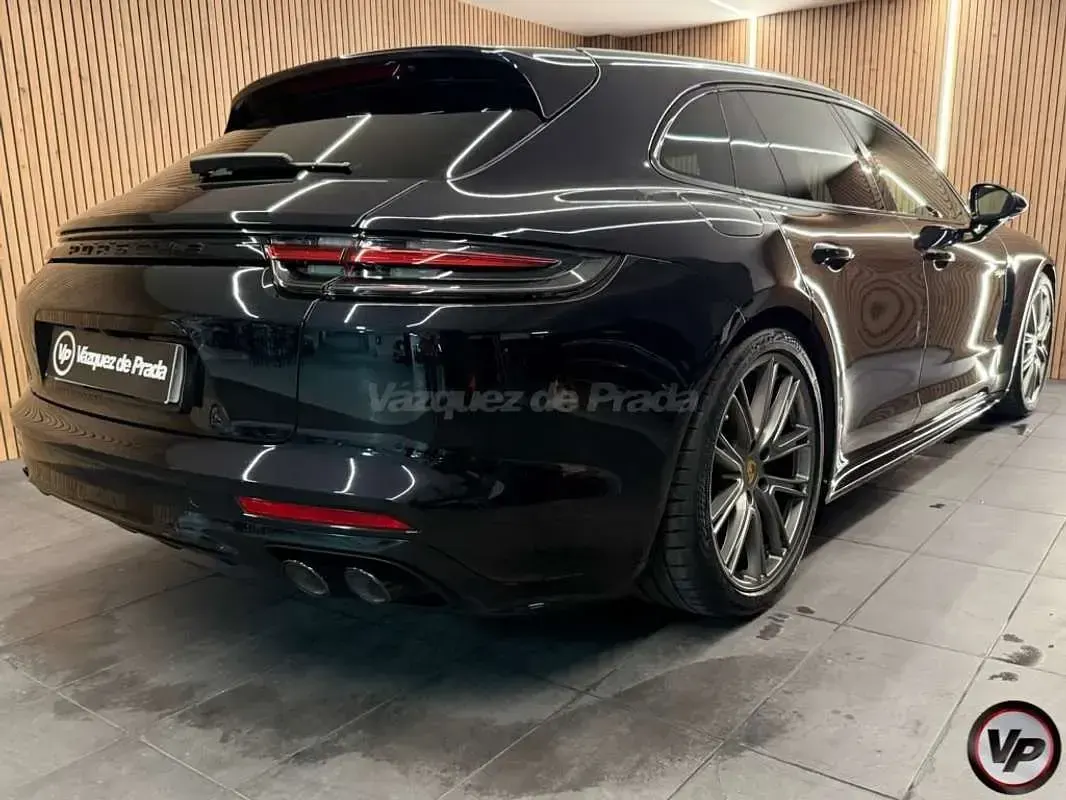 Usado Porsche Panamera Sport Turismo 549 CV (403 kW) 2020 Negro Familiar