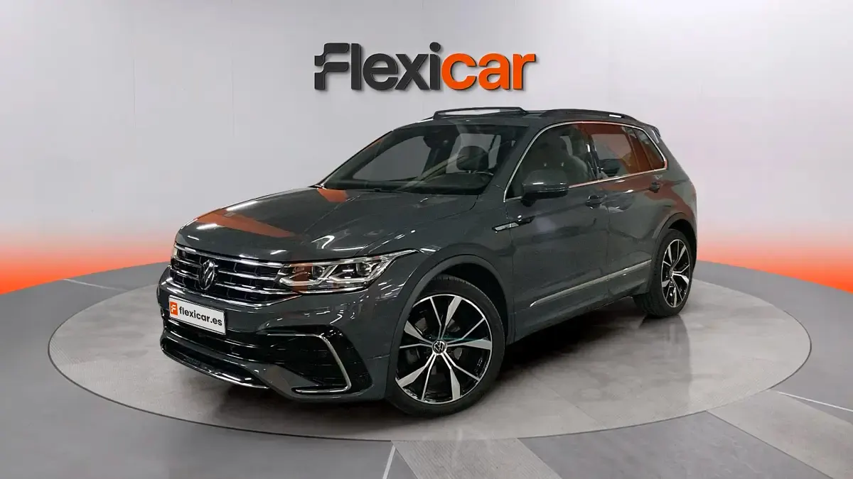 Usado VW Tiguan R-line 150 CV (110 kW) 2023 Gris SUV