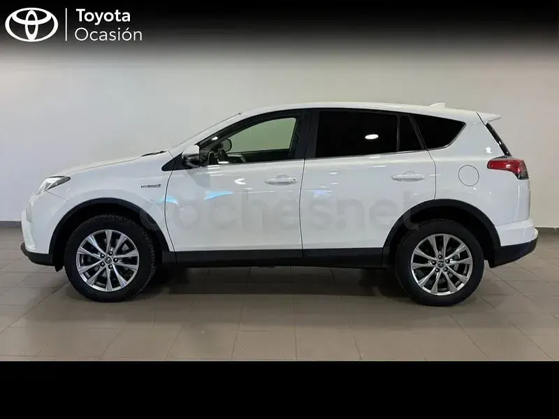Usado Toyota RAV4 Hybrid Advance 197 CV (144 kW) 2018 Blanco SUV
