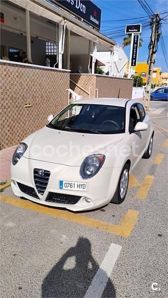 Usado Alfa Romeo MiTo Distinctive 85 CV (62 kW) 2014 Beige Utilitario