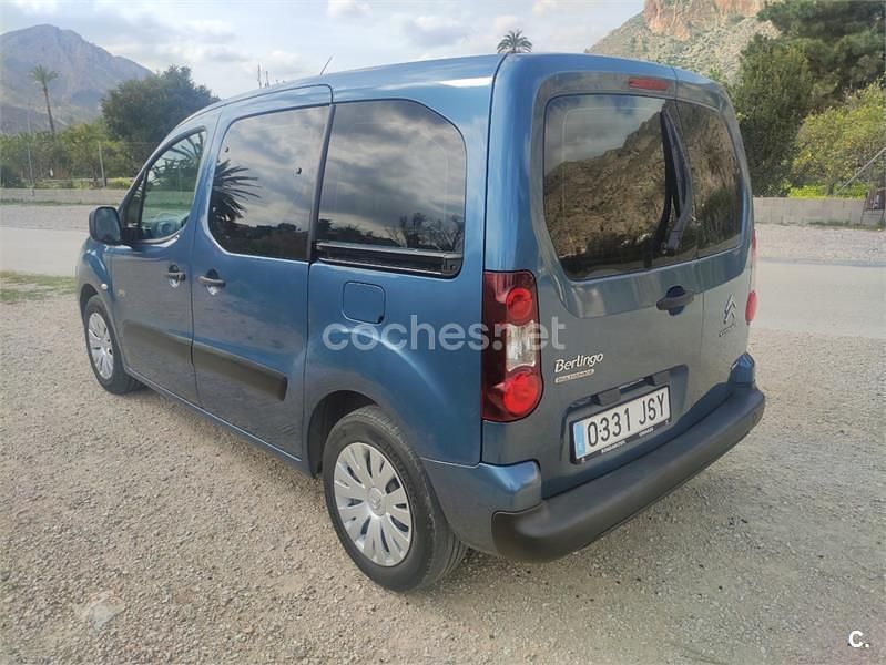 Usado Citroën Berlingo Live 100 CV (73 kW) 2016 Azul Monovolumen