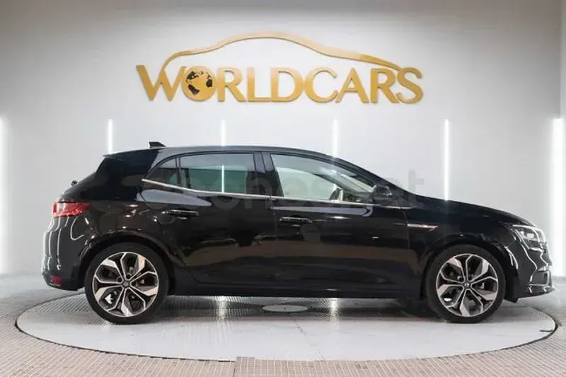 Usado Renault Mégane Zen 140 CV (102 kW) 2019 Negro Berlina