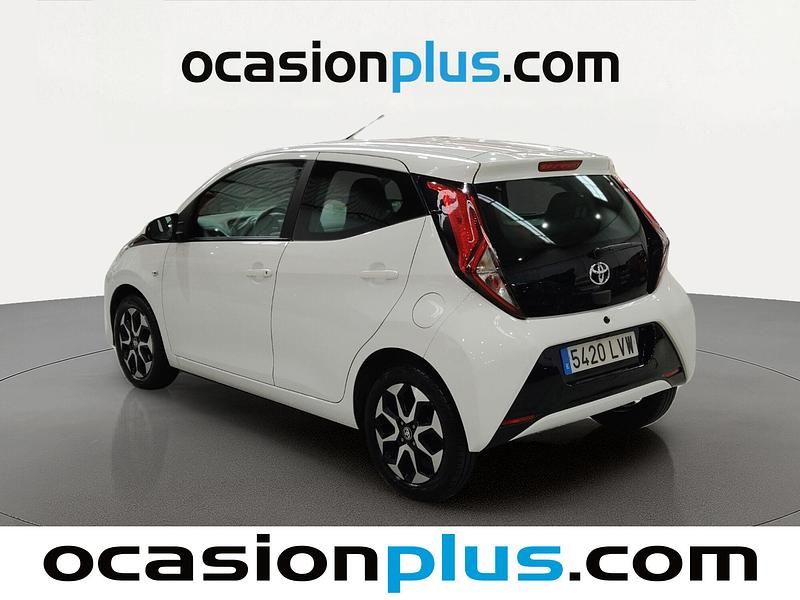 Usado Toyota Aygo Sport 72 CV (52 kW) 2022 Blanco
