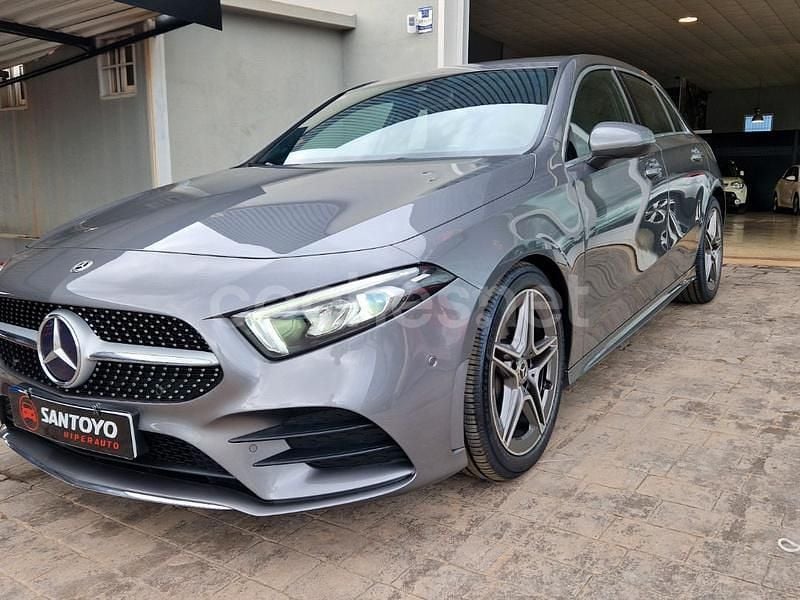 Usado Mercedes A200 150 CV (110 kW) 2020 Gris / plata Berlina