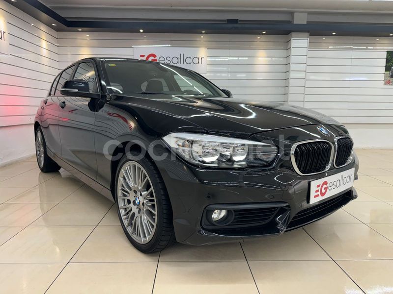 Negro Usado 2018 BMW 118 Utilitario | 16.995 € (Buen precio) - Imagen 1/4