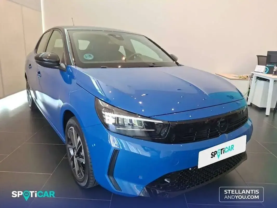 Usado Opel Corsa 111 CV (81 kW) 2025 Azul Utilitario