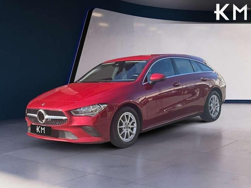 Rojo Usado 2021 Mercedes CLA200 Shooting Brake Familiar | 21.500 € - Imagen 1/4