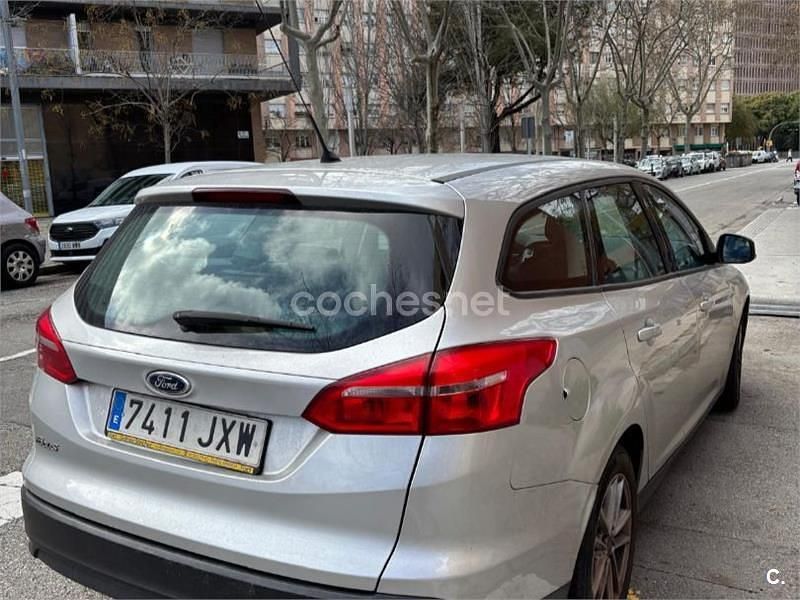Usado Ford Focus Titanium 120 CV (88 kW) 2017 Gris / plata Familiar