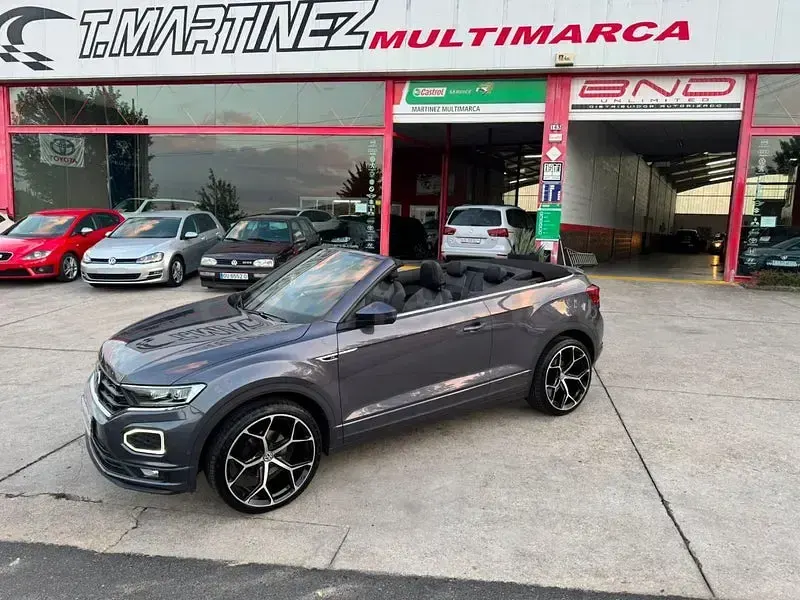 Usado VW T-Roc R-line 150 CV (110 kW) 2020 Gris / plata SUV