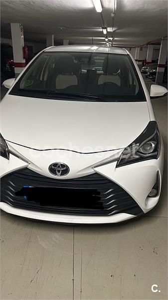 Blanco Usado 2018 Toyota Yaris Active Berlina | 11.600 € (Precio justo) - Imagen 1/4