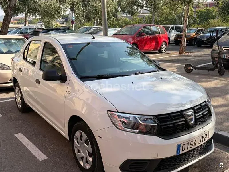 Usado Dacia Logan Ambiance 73 CV (53 kW) 2017 Blanco Berlina