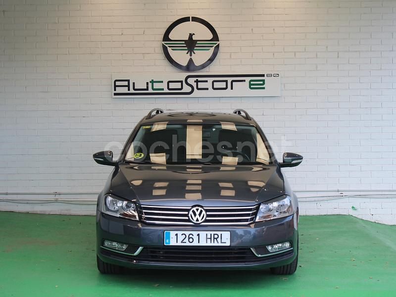 Usado VW Passat Advance 105 CV (77 kW) 2013 Gris / plata Berlina