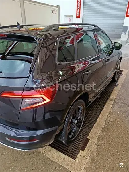 Usado Skoda Karoq SportLine 150 CV (110 kW) 2020 Negro SUV