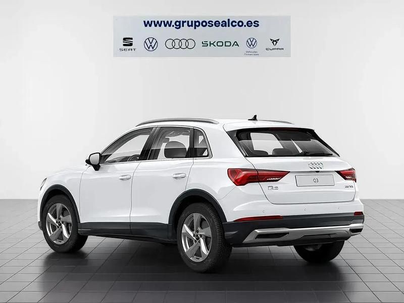 Begagnad Audi Q3 Advanced Plus 150 HK (110 kW) 2023 Vit SUV