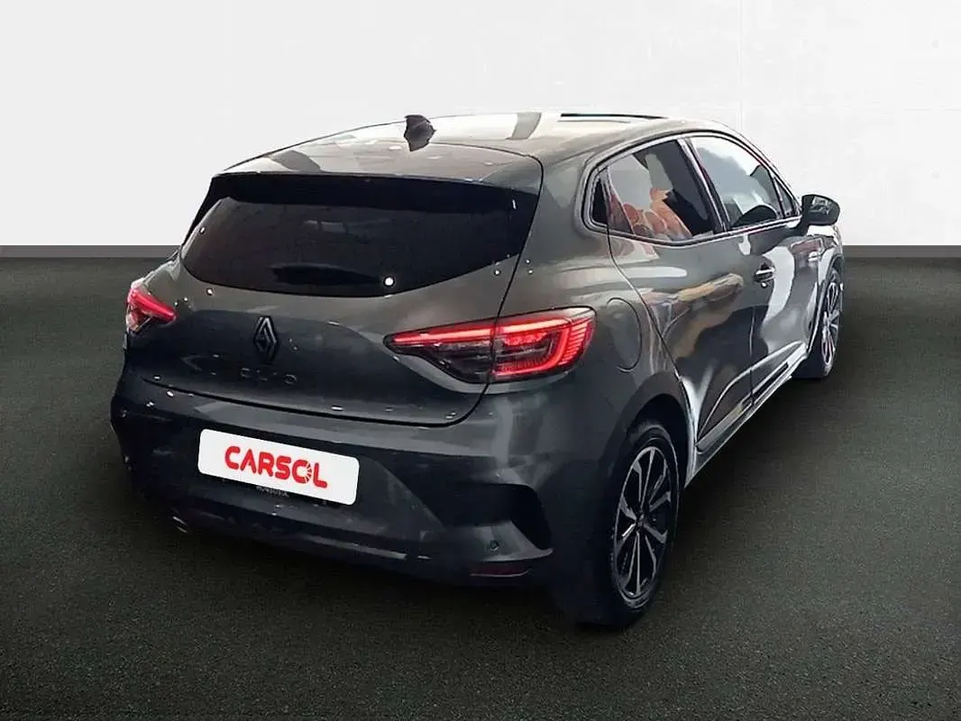 Usado Renault Clio Techno 99 CV (72 kW) 2025 Gris Utilitario