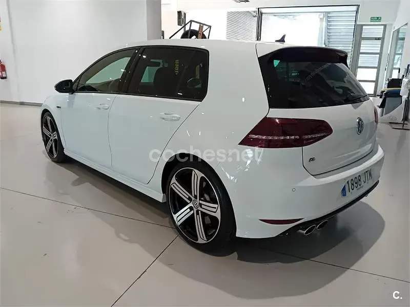 Usado VW Golf VII R 300 CV (220 kW) 2016 Blanco Berlina