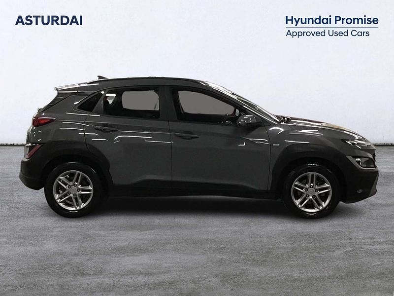 Usado Hyundai Kona 120 CV (88 kW) 2022 Galactic grey (metalizado) SUV