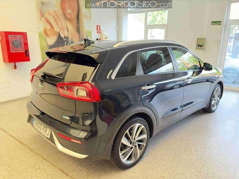 Usado Kia Niro 141 CV (103 kW) 2018 Negro SUV