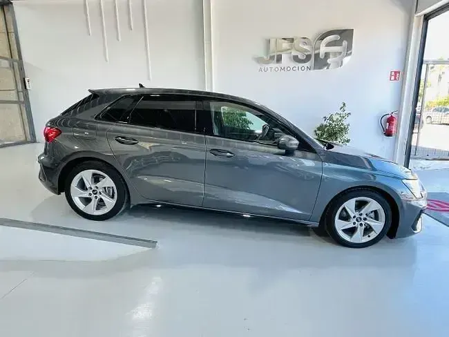 Usado Audi A3 S-Line 150 CV (110 kW) 2021 Gris Berlina