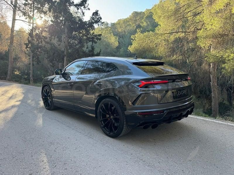 Usado Lamborghini Urus 666 CV (489 kW) 2022 Gris / plata SUV