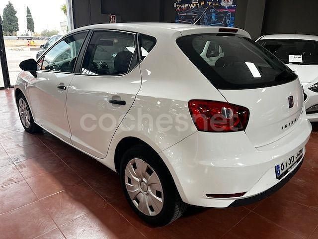 Usado Seat Ibiza Reference 90 CV (66 kW) 2016 Blanco Berlina