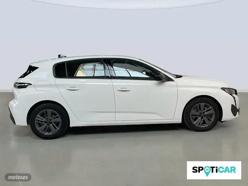 Usado Peugeot 308 Active 130 CV (95 kW) 2022 Blanco