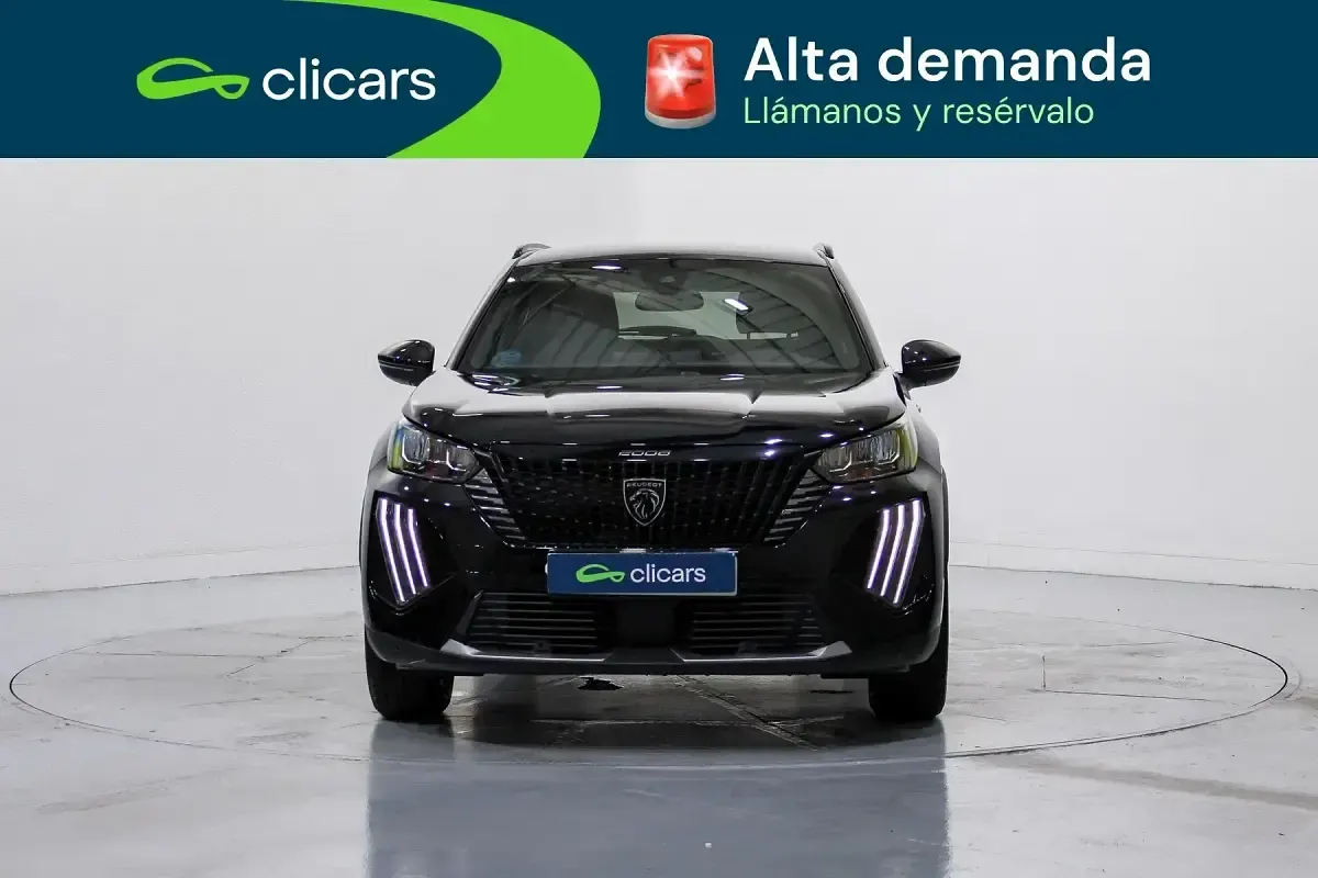 Usado Peugeot 2008 Allure 136 CV (100 kW) 2025 Negro SUV