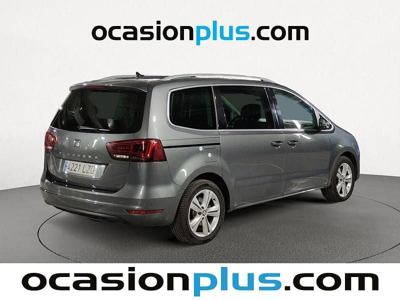 Usado Seat Alhambra XCELLENCE 150 CV (110 kW) 2022 Gris Monovolumen