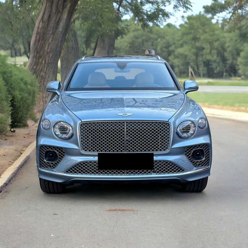 Azul Usado 2023 Bentley Bentayga SUV | 259.000 € (Precio justo) - Imagen 1/4