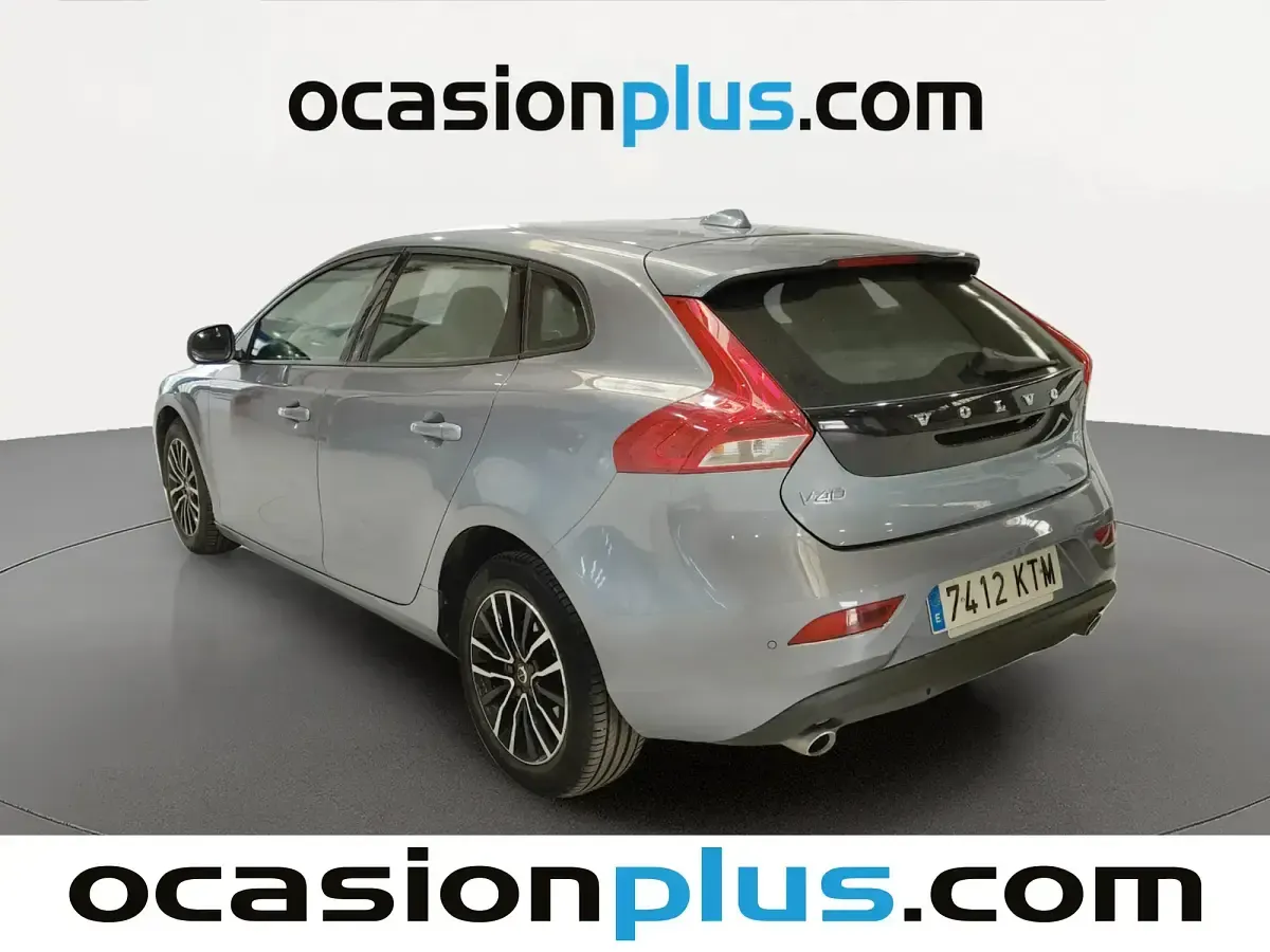 Usado Volvo V40 Momentum 120 CV (88 kW) 2019 Azul